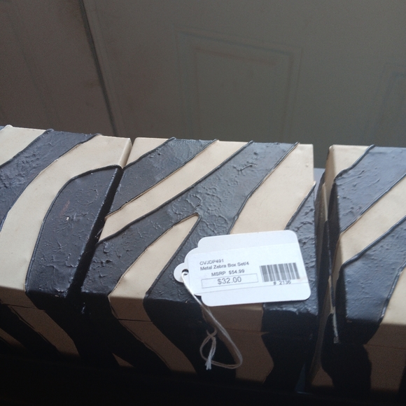 Zebra boxes. 51/4wx51/2" tall - Picture 4 of 4